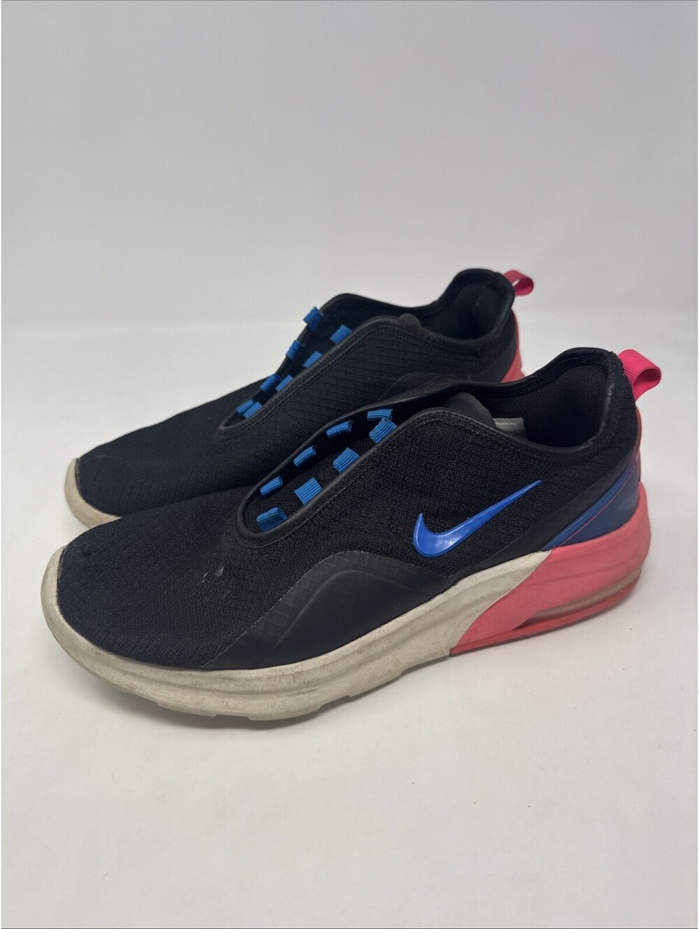 Nike Air Max Motion 2 Black Blue Pink Training Running Shoes Womens Size 9